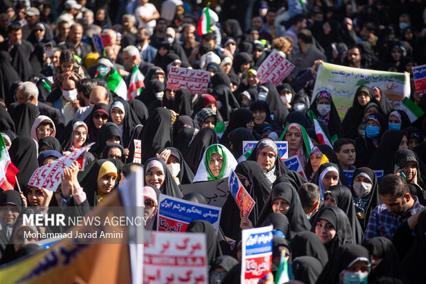 VIDEO: 13 Aban rally in Bushehr