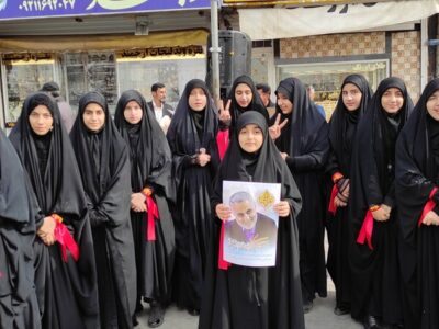 اجرای زیبای گروه سرود به مناسبت سالگرد شهادت شهیدحاج قاسم سلیمانی+فیلم