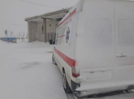 جدال ۲۴ ساعته با برف و کولاک برای نجات جان مادر۳۹ ساله باردار در هوراند