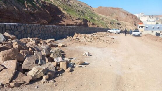 عملیات احداث دیوار حائل کوی شهید غفاری رو به اتمام است