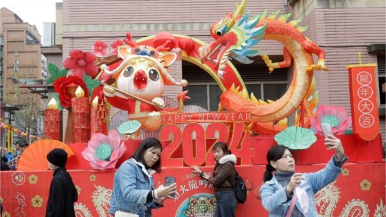سال اژدها، سالی خوش‌یمن در تقویم قمری چینی که خرد و کامیابی می‌آورد
