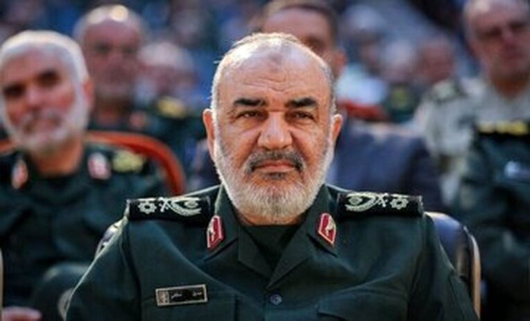 سرلشکر سلامی: نیروی دریایی سپاه بازدارندگی را به رخ دشمنان کشیده است