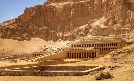 ۱۳ گنجینۀ معروف مقبره‌های مصر باستان؛ از زبان طلایی تا خدمتگزار عروسکی