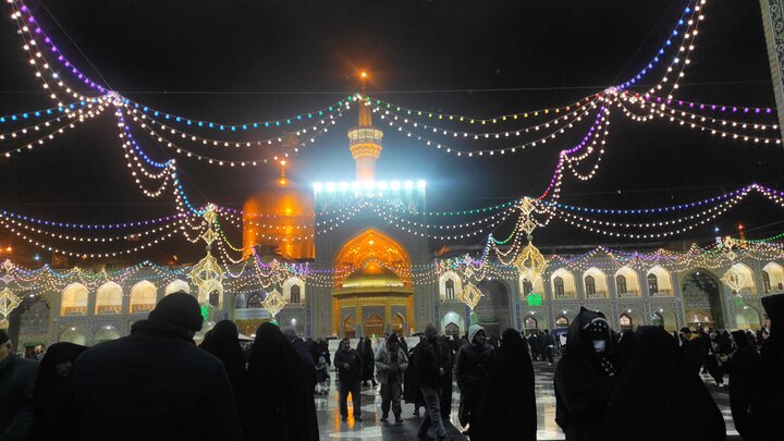 VIDEO: Snowy night at Imam Reza holy shrine