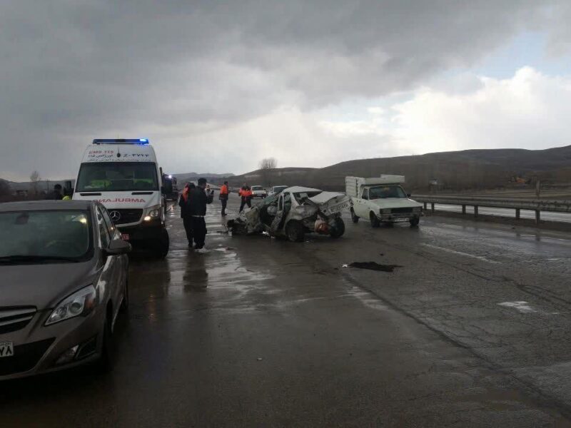 مصدوم شدن پنج تن در پی واژگونی پژو۲۰۶ در جاده مراغه هشترود