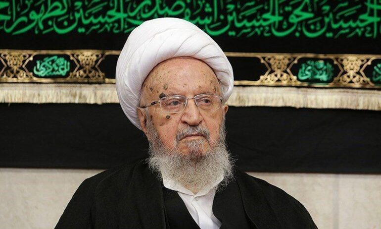 آیت‌الله مکارم شیرازی: حجاب از طرفی واجب است و از طرف دیگر، نباید خشونتی در کار باشد