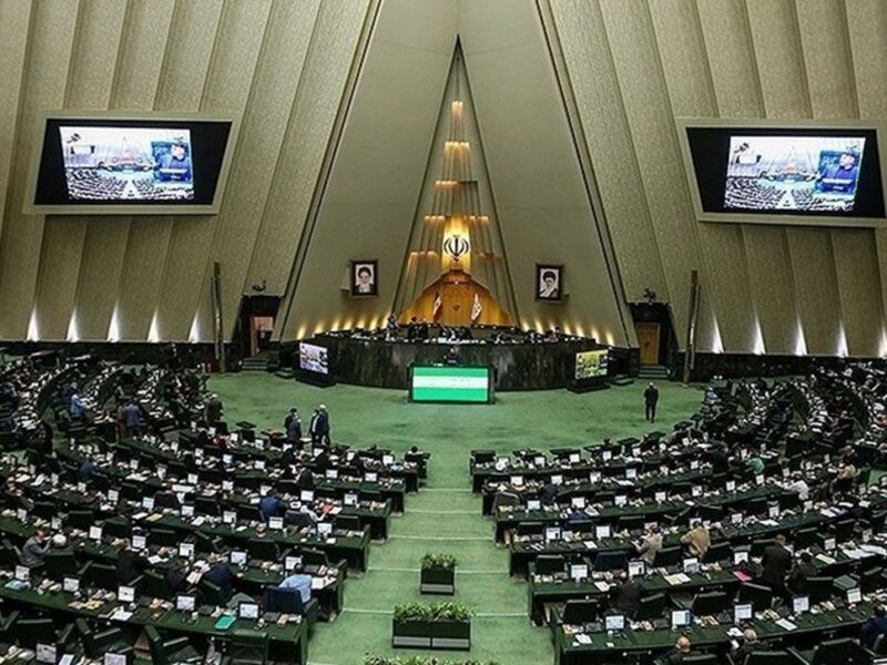 ازدواج و اشتغال جوانان اولویت نخست مجلس است