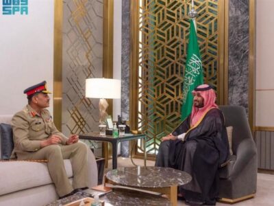 دیدار رئیس ستاد ارتش پاکستان با ولیعهد سعودی