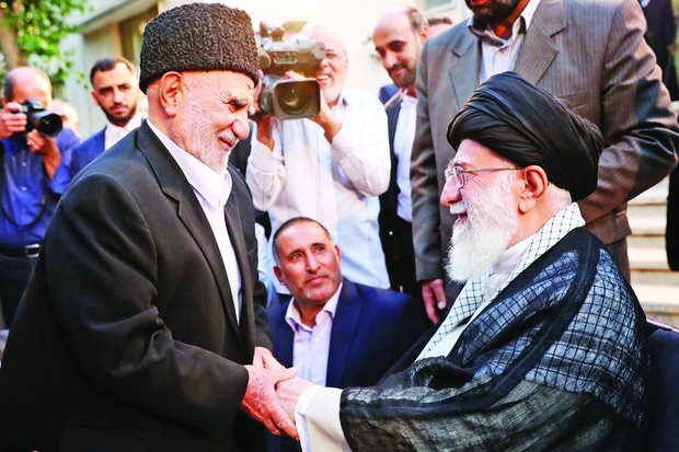 Leader to hold Iftar with a group of poets later on Monday