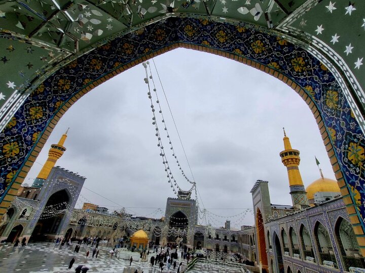 VIDEO: Rainy day at holy shrine of Imam Reza (AS)