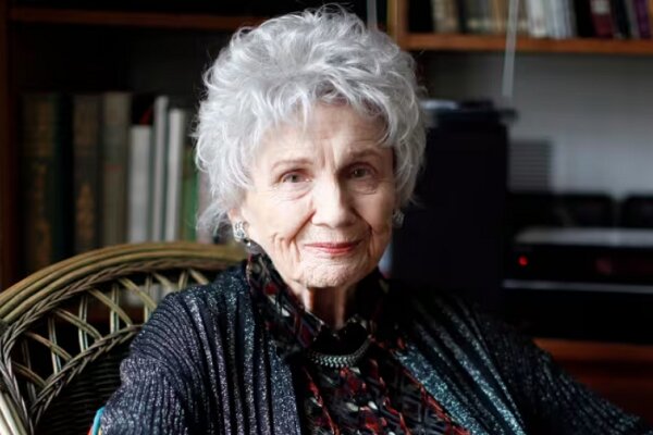 Canadian Nobel-winning author Alice Munro dies aged 92