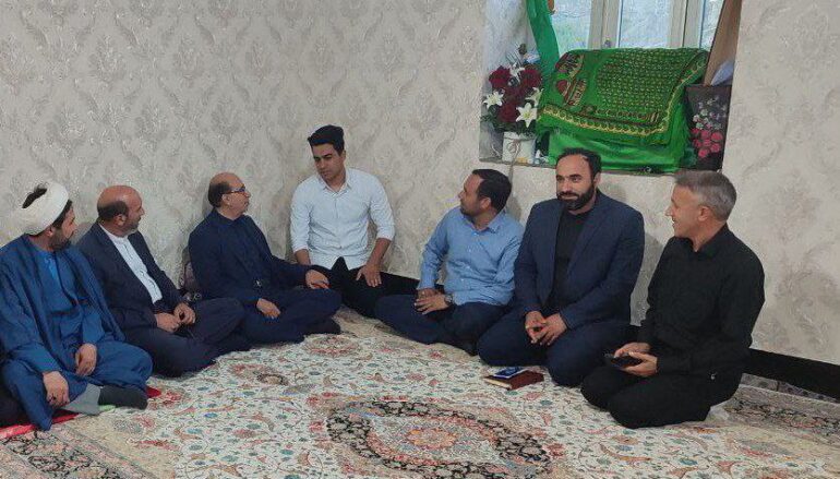 دیدار نماینده مجلس کلیبر خداآفرین هوراند با قهرمان و رکورد دار هنرهای رزمی