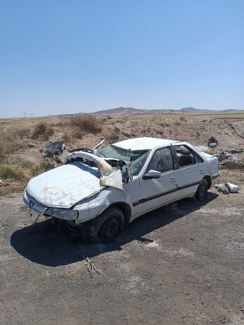 واژگونی پژو پارس در تیکمه داش با ۵ مصدوم