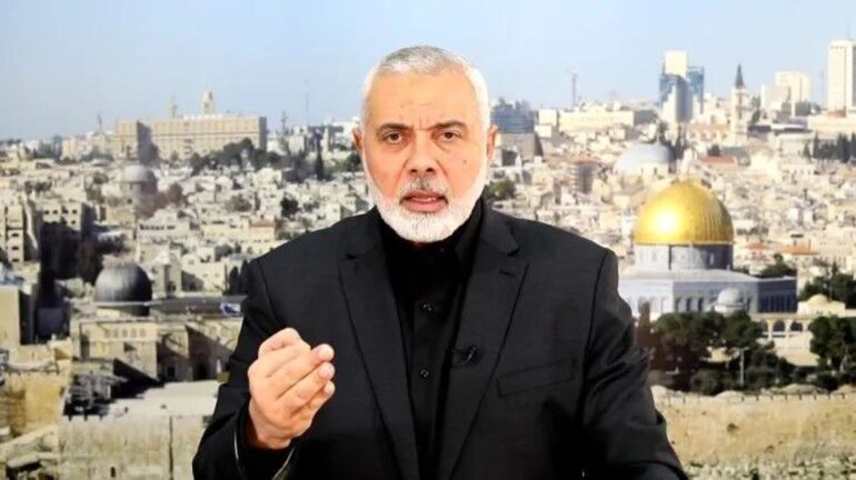روزنامه جمهوری اسلامی: عوامل ترور اسماعیل هنیه را بین نفوذیها جستجو کنید