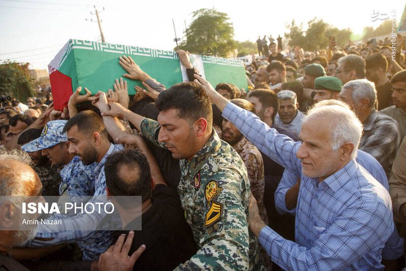 عکس/ مراسم تشییع پیکر شهید استوار محمد مهدی شاهرخی‌فر در شوشتر