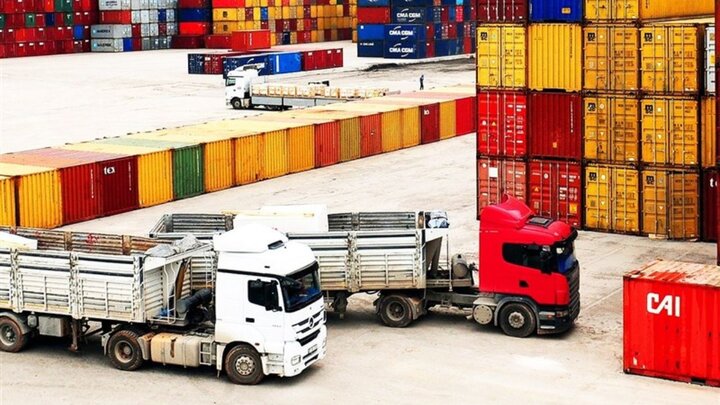 Mehran border gate exports over $700 mln goods to Iraq in H1