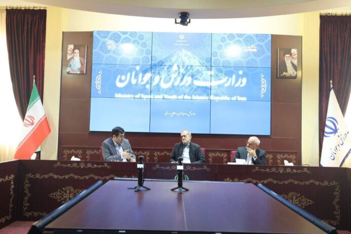 رای به تخصصگرایی در وزارت ورزش در روز رونمایی از پولدار فقیر فوتبال ایران!
