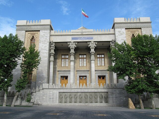 Iran summons Hungarian envoy over EU bans on shipping com.