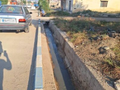 اجرای عملیات لایروبی کانال ها و مسیل های محله بی بیان توسط معاونت خدمات شهری شهرداری