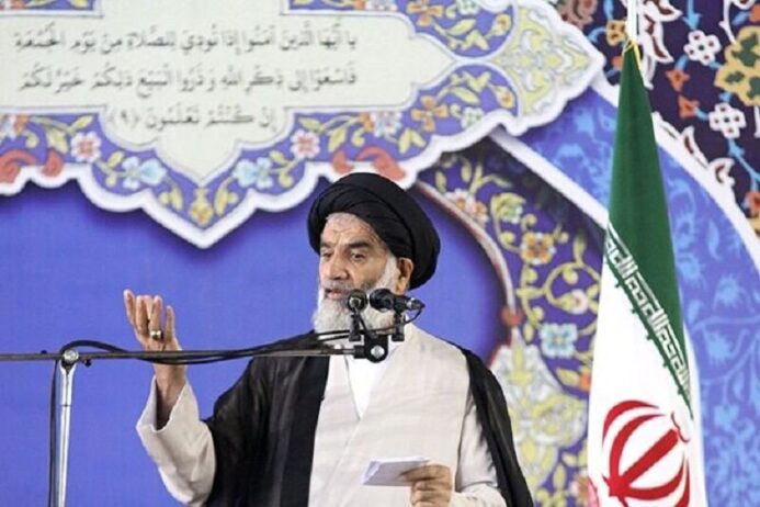 امام جمعه اهواز: حل مشکلات اقتصادی در گرو توجه به تولید ملی و اصلاح مدیریت است