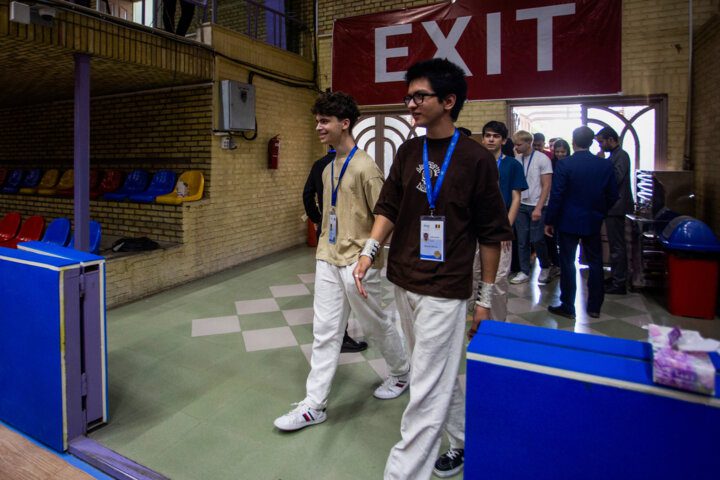 اعزام بدون‌مجوز دانش‌آموزان به مسابقات‌جهانی ممنوع/آغاز اصلاح قیمت داروهای زیان‌ده