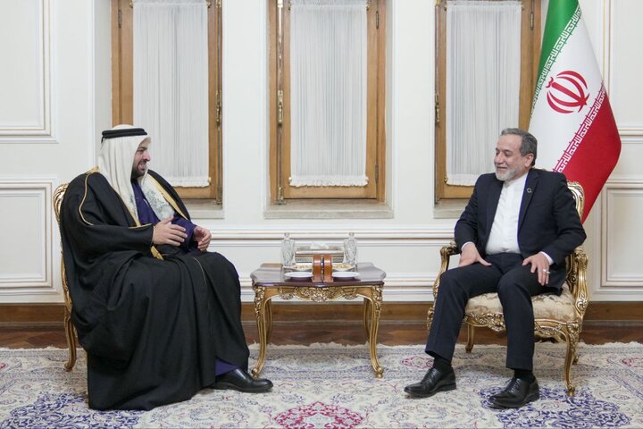 Iranian FM Araghchi meets visiting Qatari official