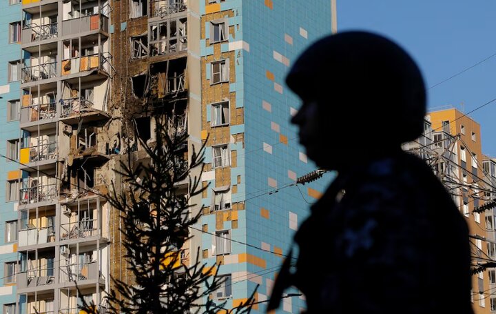 Ukrainian troops flee Novoyegorovka after losing stronghold