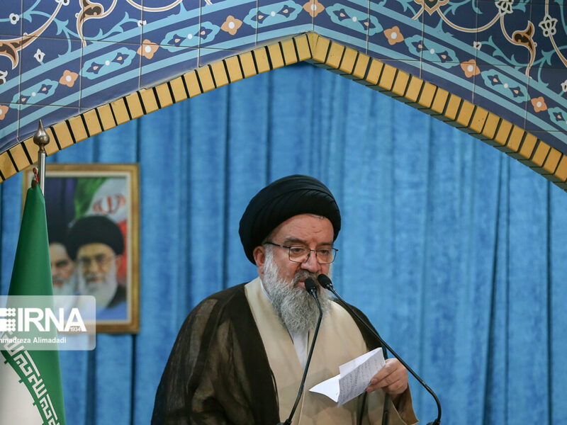 خطیب جمعه تهران: رزمندگان ما جنایتکاران را پشیمان خواهند کرد