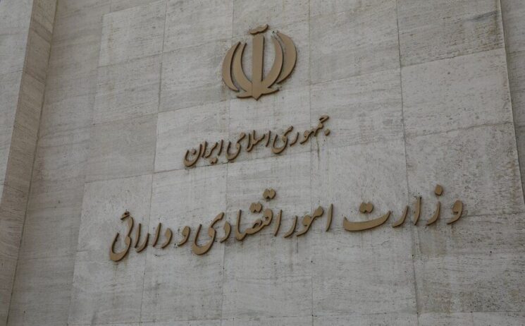 فرصت کافی به مجموعه اقتصادی دولت داده شود/ موقعیت مناسبی برای طرح استیضاح نیست