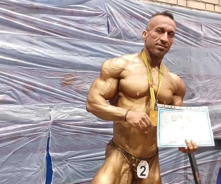 نیما کیانپور در رشته بدنسازی با کسب مدال طلا، مقام اول خوزستان را کسب کرد