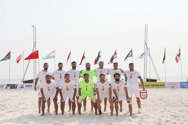 Iran beach soccer team defeat Indonesia 12-2