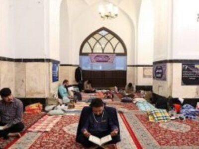 دمی با معتکفان تبریزی/ اینجا بوی اجابت می دهد