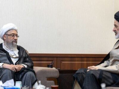 آملی لاریجانی: مطالبه‌گری روحانیت از دولت باید واقع‌بینانه باشد