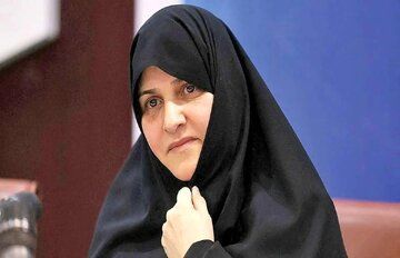 انتقاد مهاجری از جمیله علم الهدی؛ برای شهید رئیسی هزینه تراشی می‌کند