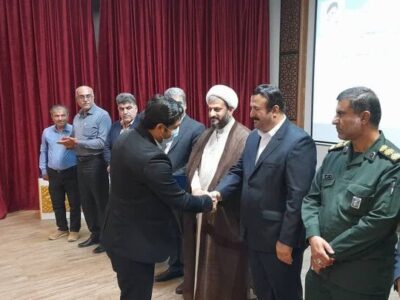 معلمان و مدیران آموزش و پرورش نقشی کلیدی در توسعه فرهنگی دارند