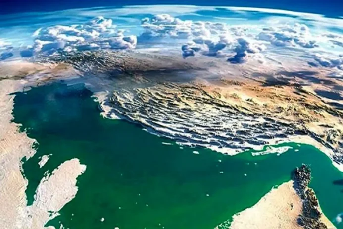 هیچ آزادی‌ای، بی‌هویت، پایدار نمی‌ماند