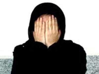 ۱۲۰۰ نفر در کرخه به دام زن فریبکار افتادند