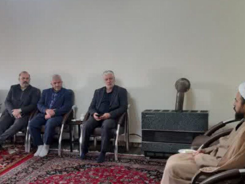 دیدار ستاد عتبات عالیات تبریز با امام‌جمعه و ریاست آموزش‌وپرورش خسروشاه