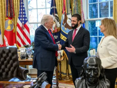 تعجب مجری بی‌بی‌سی از مواجهه آمریکا با الجولانی/ این یعنی عملگرایی در سیاست و نداشتن دوست و دشمن دائمی/ سنگ واقعیت ها، خیلی وقتها سخت تر از سر سیاستمداران است/ ویدئو