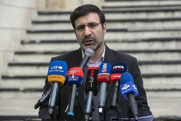 GC approves plan to remove four zeros from Iran’s rial