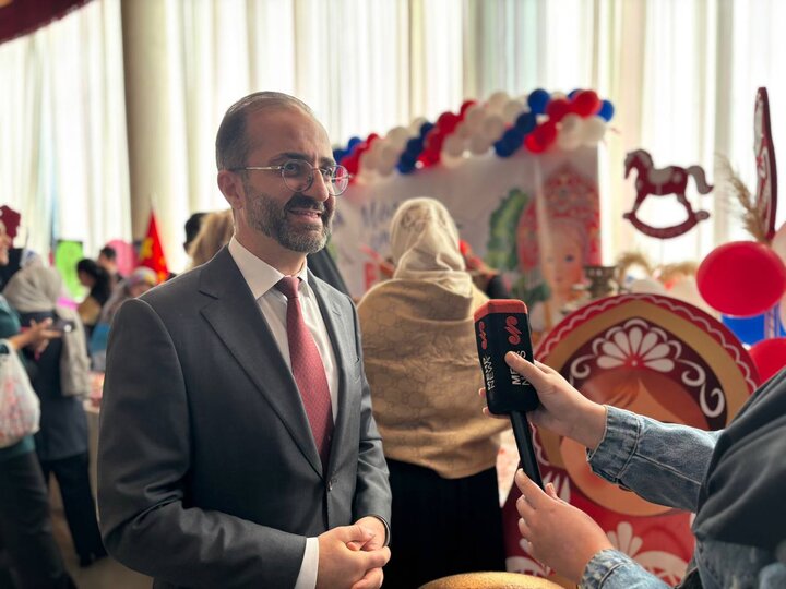 Iran, Russia friendly, brotherly neighbors in region