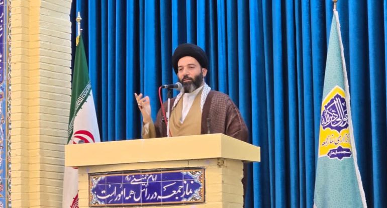 با هیچ مسئولی عقد اخوت نبستهایم / در صورت کمکاری از تریبون نماز جمعه مطالبهگری میکنیم