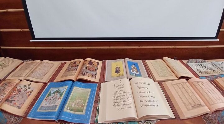 India donates 10 million Persian manuscripts to Iran