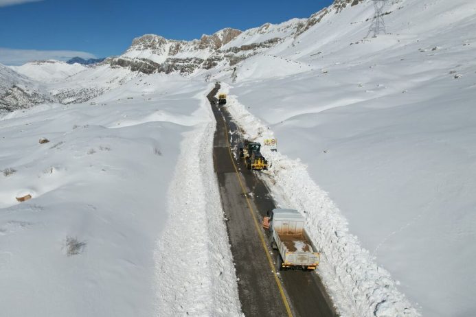 افزوده شدن ۴ دستگاه ماشین‌آلات راهداری به ناوگان اندیکا برای تقویت خدمات زمستانی