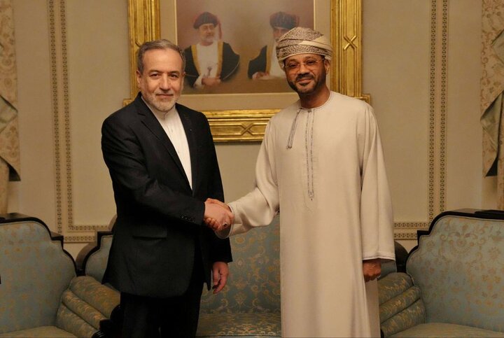 FM Araghchi holds talks with Omani FM before Tue. talks