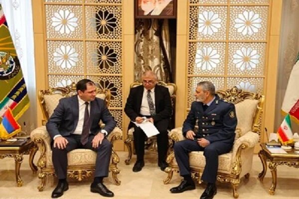 General Mousavi, Armenia defense minister meet