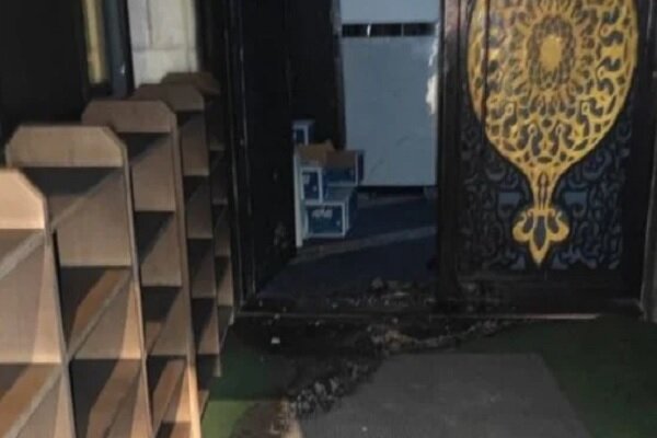 Israeli settlers set ablaze mosque entrance south of Nablus