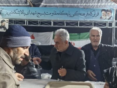 اجتماع مردم تبریز؛ دیگ‌های عشق پالابشگاه تبریز برای رزمندگان به جوش آمد