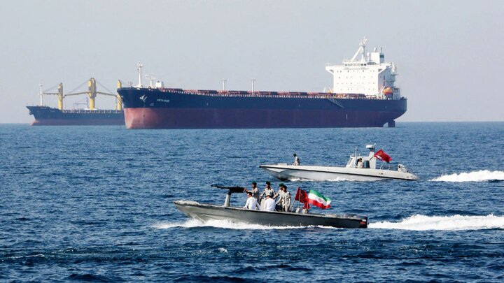 20,000 seafarers, 2,000 ships stuck in Hormuz Strait: IMO
