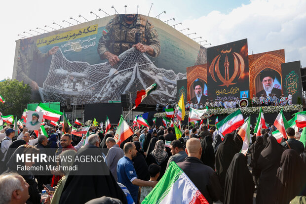 Iran holds ceremonies to mark birthday anniv. of Imam Reza